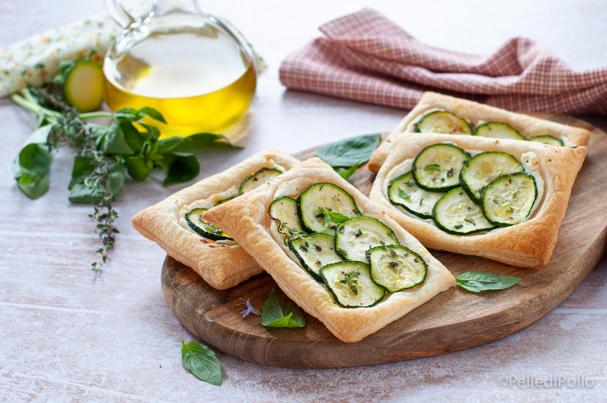 Sfogliatine con zucchine e ricotta