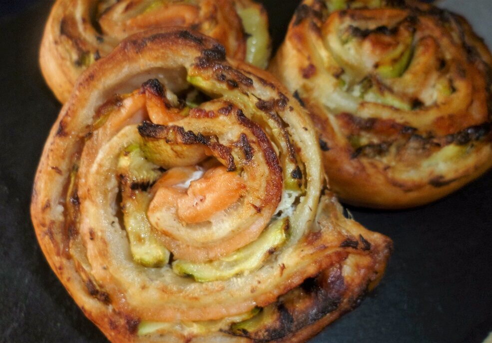 Sfogliatine con zucchine e salmone