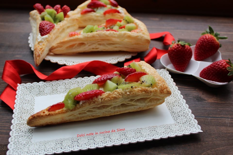 Sfogliette alla crema di ricotta e frutta