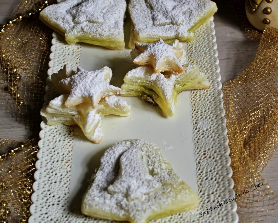 Sfogliette natalizie alla crema pistacchio