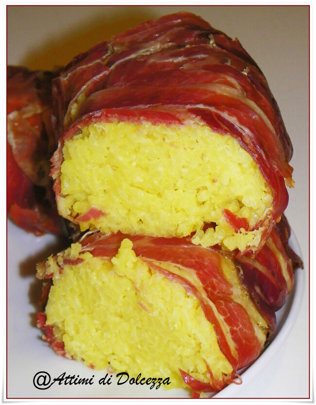 Sformato di riso allo zafferano e speck