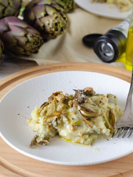 Sformato o gateau filante di carciofi e patate