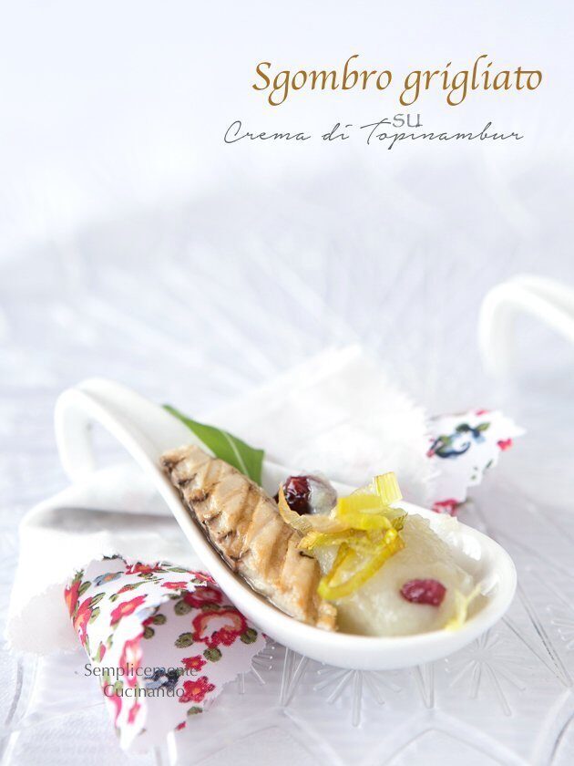 Sgombro grigliato con topinambur e porro fritto