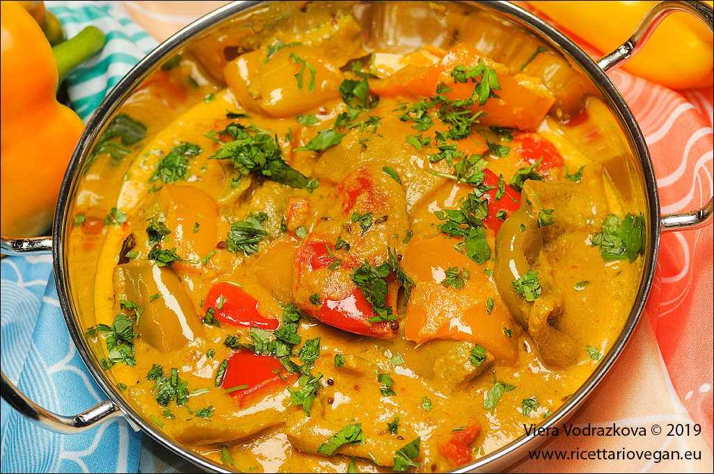 Shahi shimla mirch curry  – curry ai peperoni di shimla