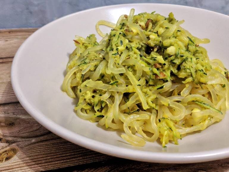 Shirataki con zucchine e curry