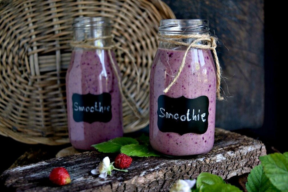Smoothie ai frutti di bosco e ashwagandha