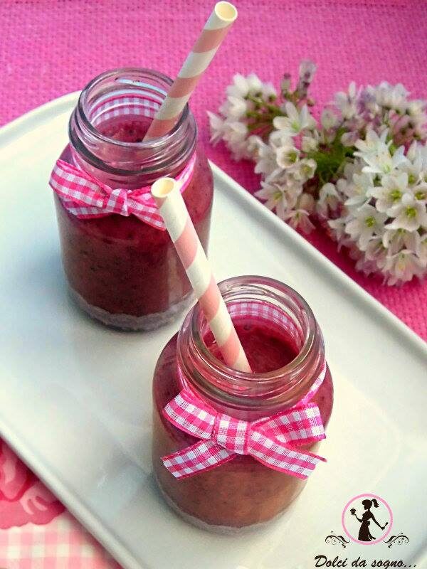 Smoothie ai frutti di bosco