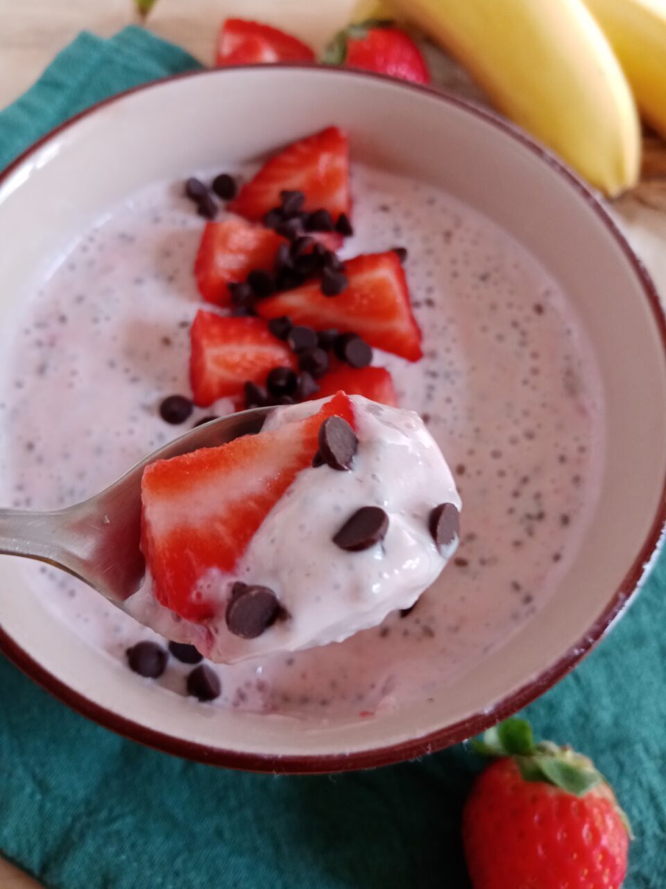 Smoothie bowl alle fragole e chia