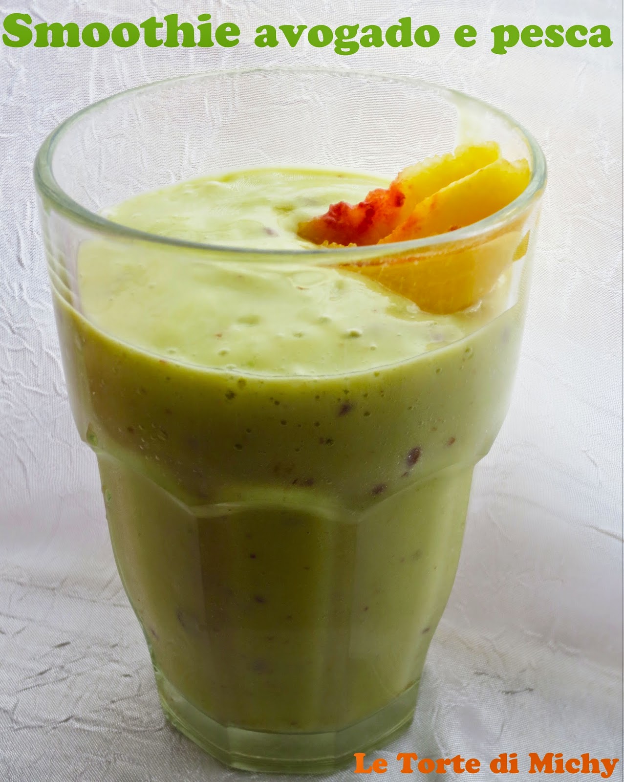 Smoothie energizzante avogado e pesca