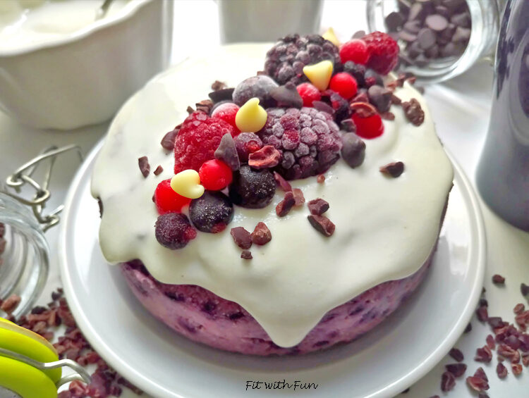 Smoothie mugcake senza glutine ai frutti rossi