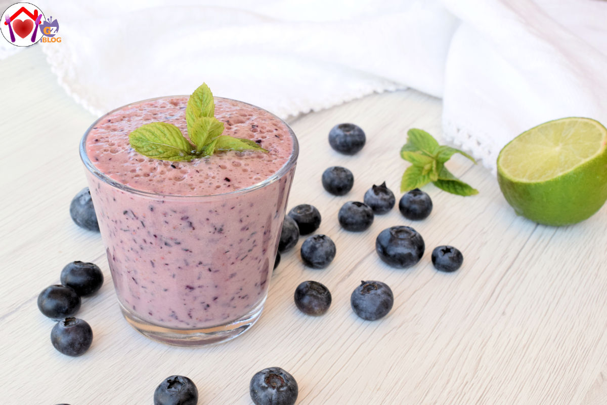 Smoothie vegano ai mirtilli