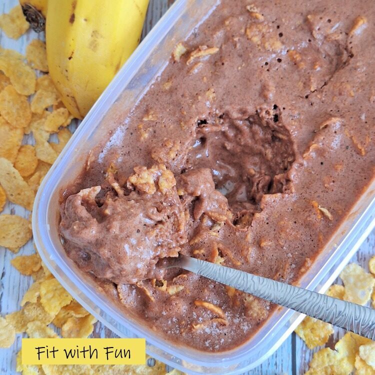 Snack gelato di banana con corn flakes 3 ingredienti
