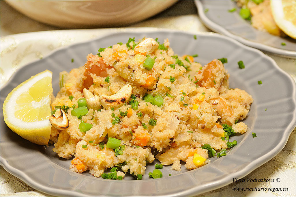 Sooji-semolino-rava upma con le verdure