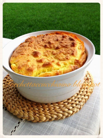 Souffle’ ai formaggi, curcuma e pepe nero