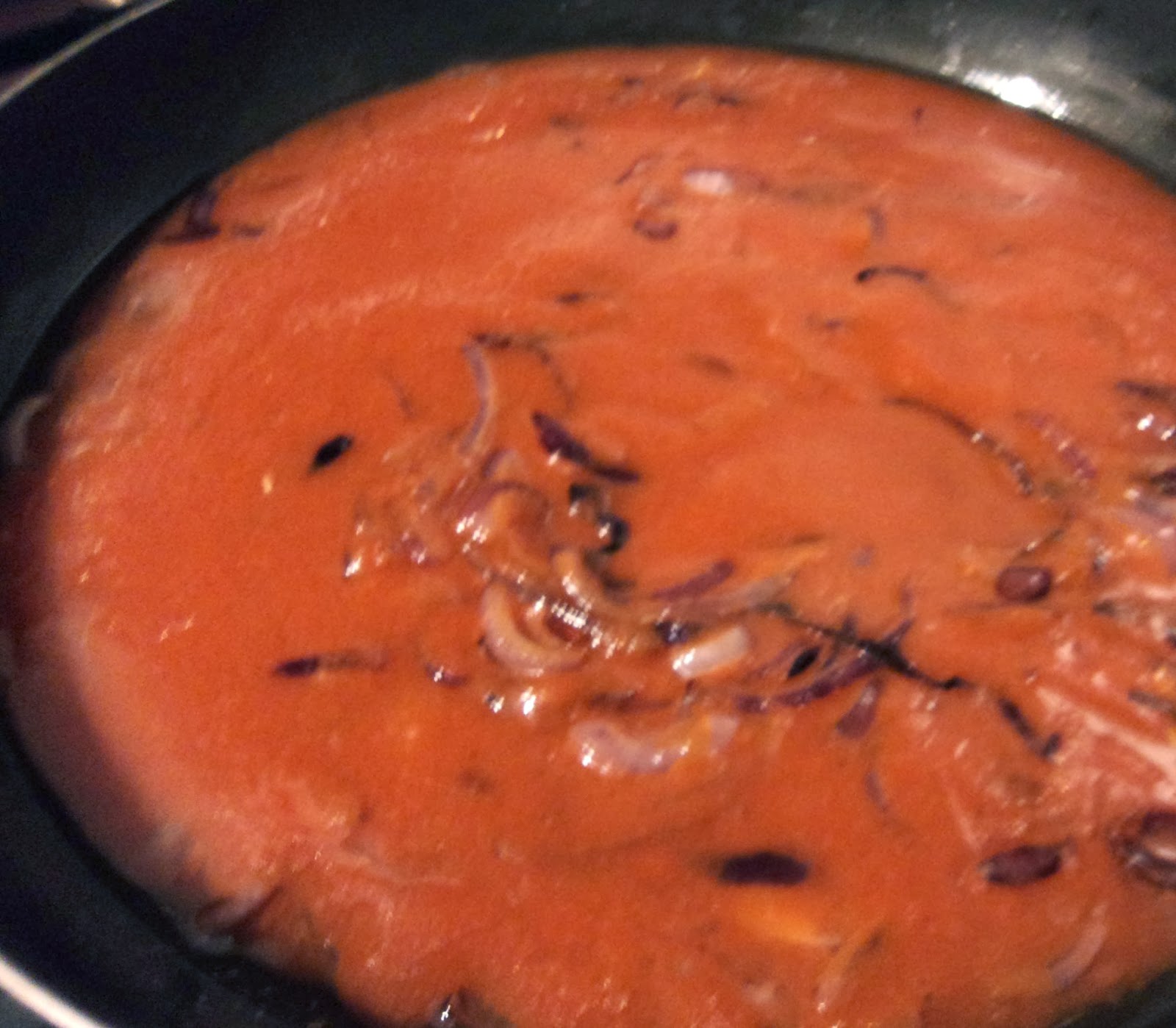 Spaghettata con sugo di cipolle