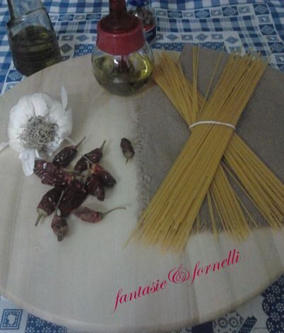 Spaghetti aglio olio e peperoncino