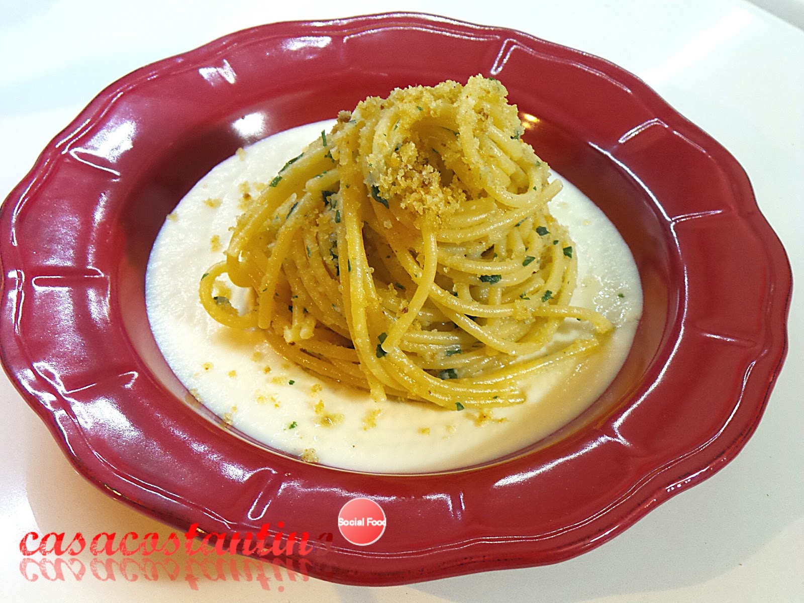 Spaghetti aglio olio e peperoncino rivisitati