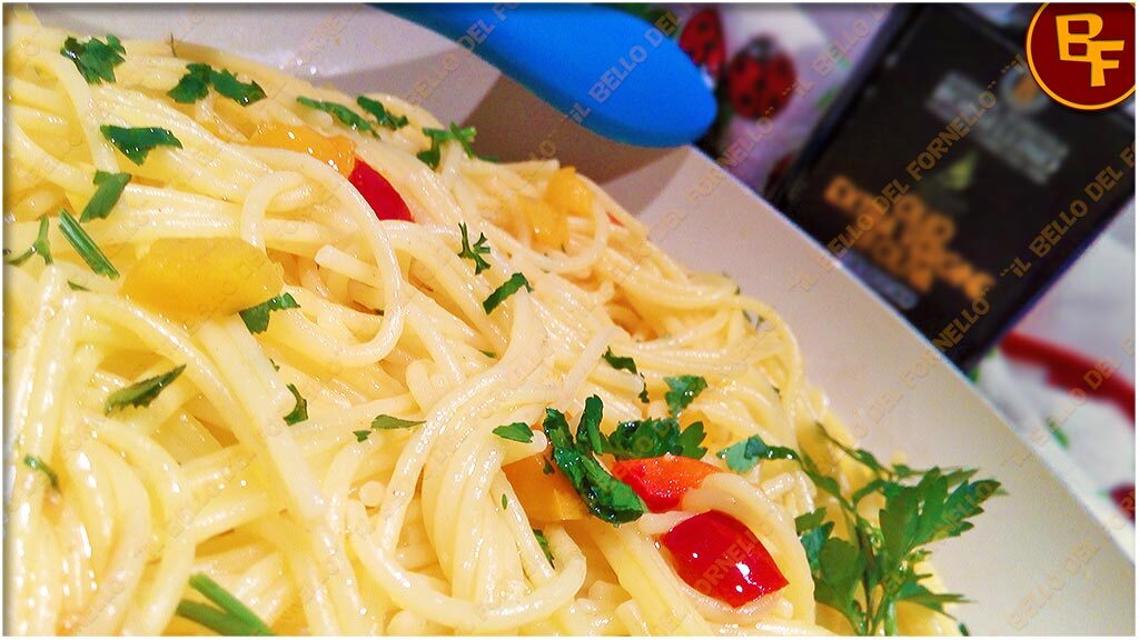 Spaghetti aglio olio peperoncino e peperoni SciuesciuÃ¨