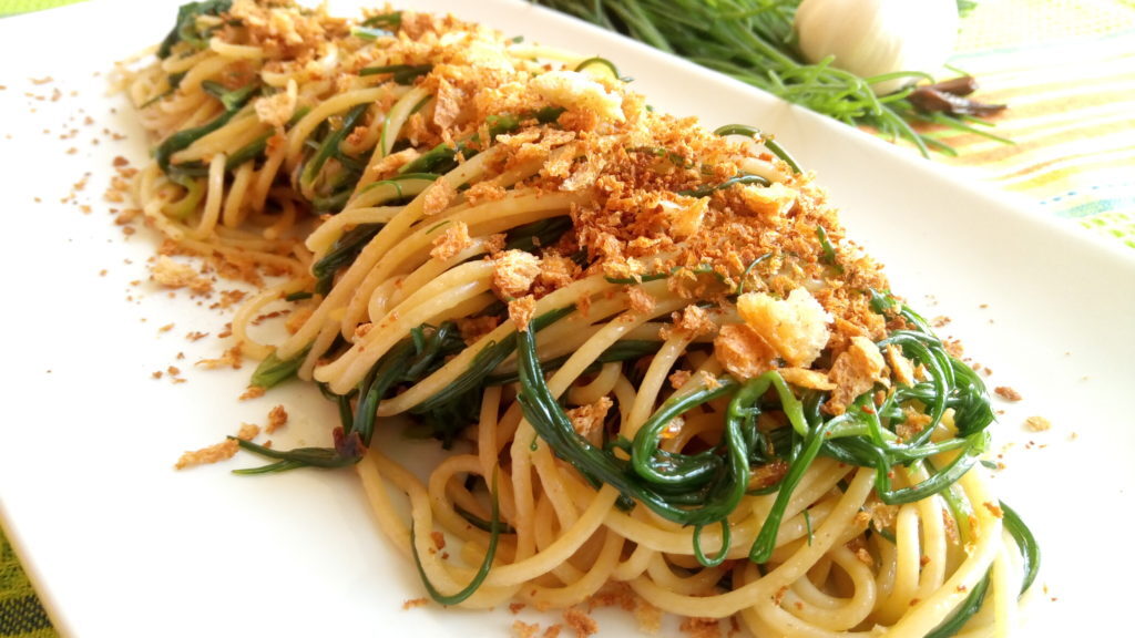 Spaghetti agretti e briciole