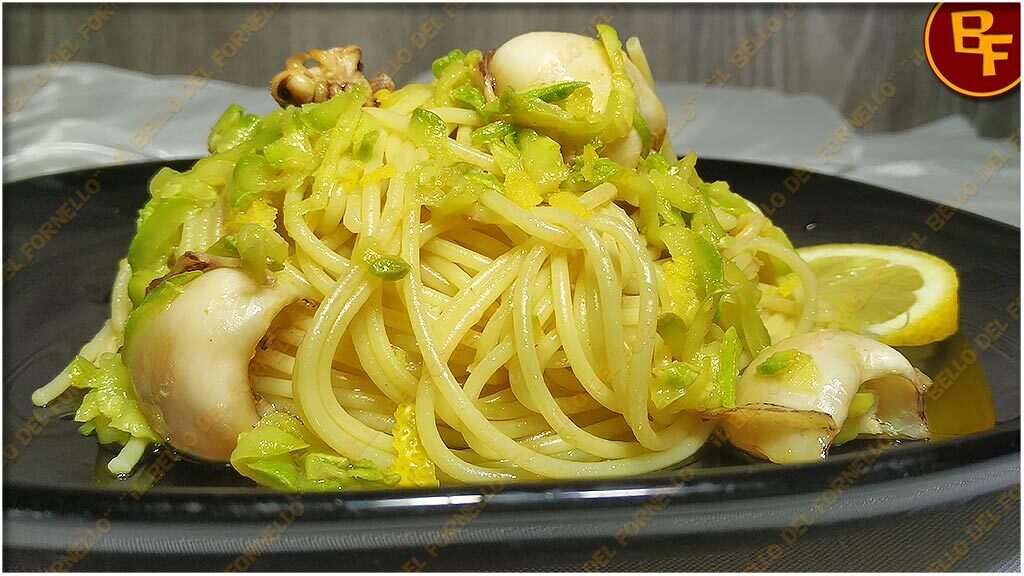 Spaghetti al limone con zucchine e seppioline