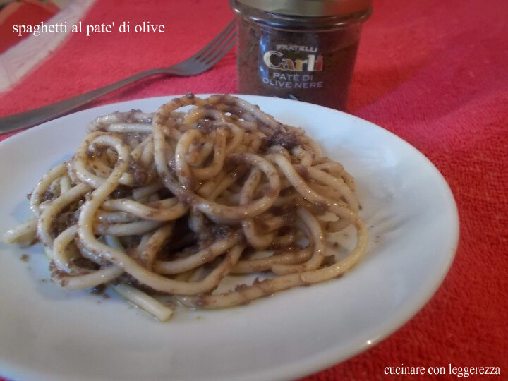 Spaghetti al paté di olive