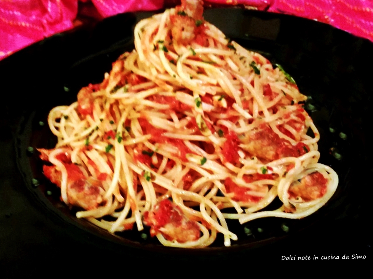 Spaghetti al sugo con lo sgombro