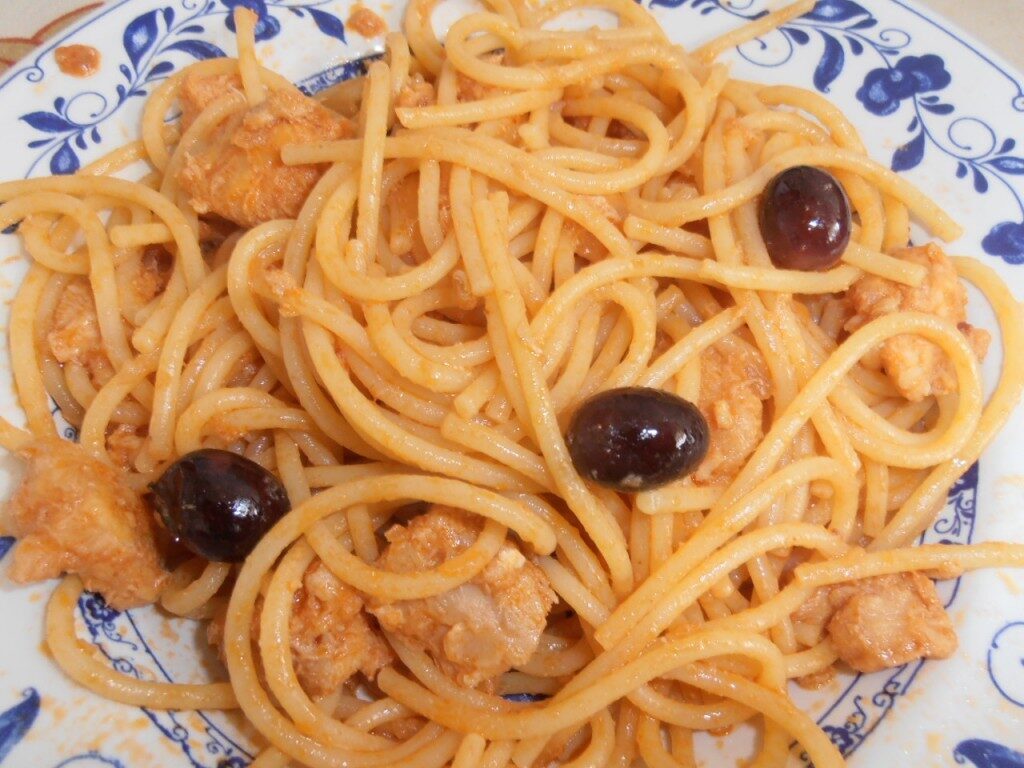Spaghetti al sugo di pesce spatola