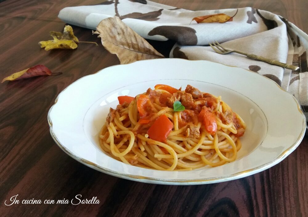 Spaghetti al sugo di tonno e peperoni