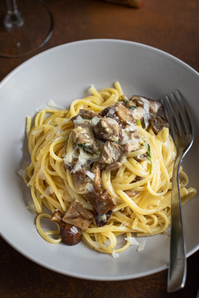 Spaghetti alla carbonara ai funghi