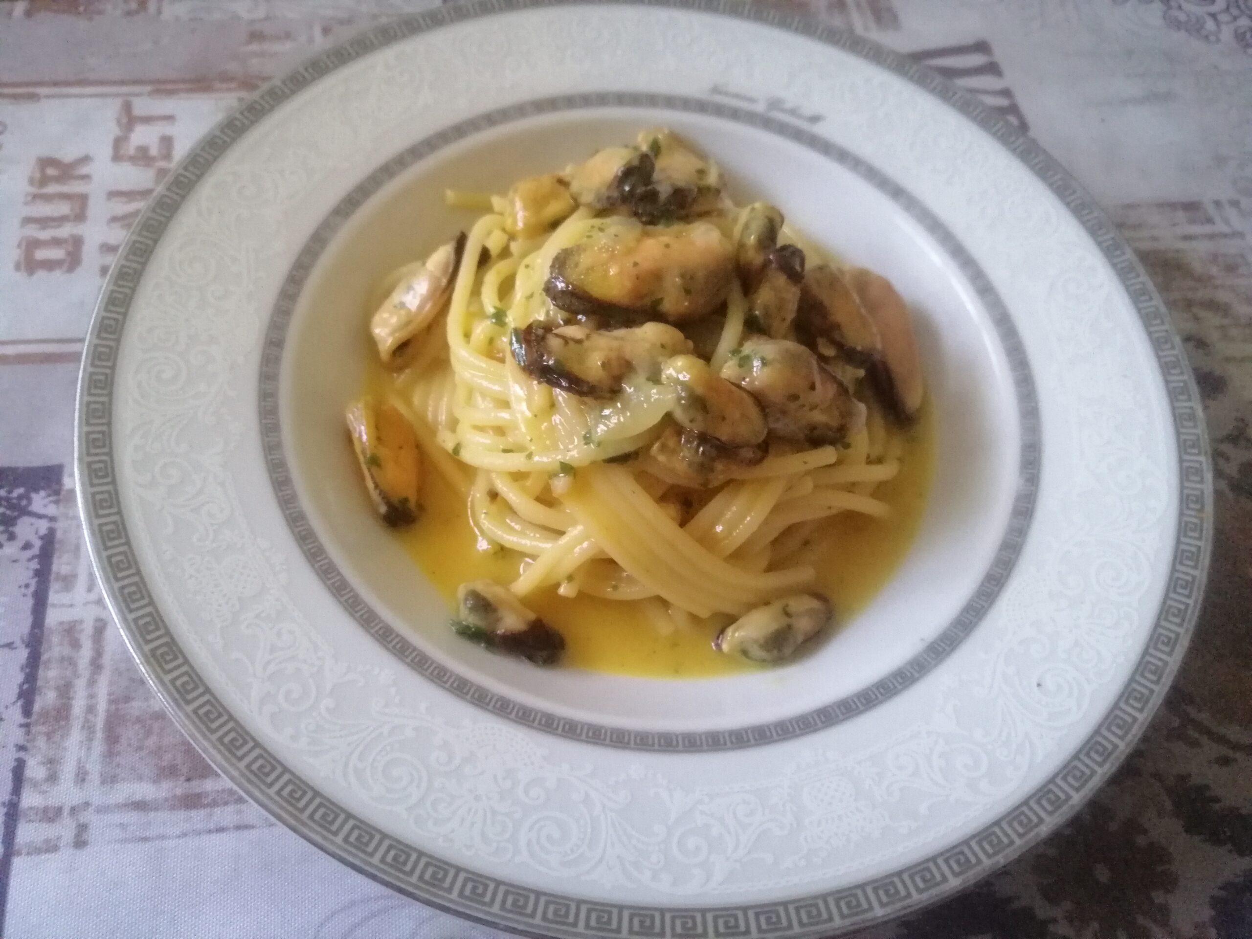 Spaghetti alla carbonara di cozze