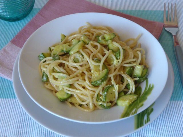 Spaghetti alla carbonara di zucchine