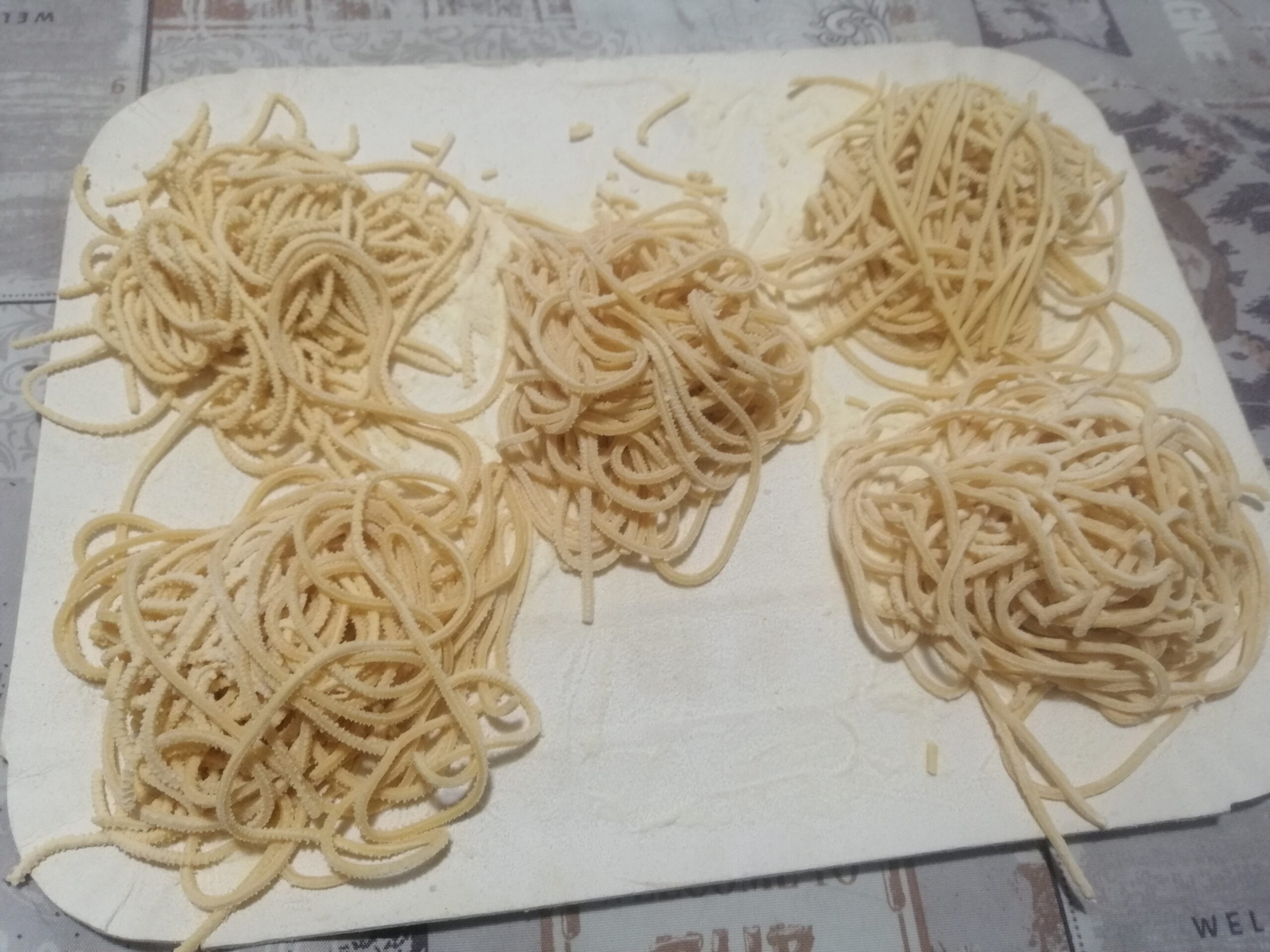 Spaghetti alla chitarra con pasta maker