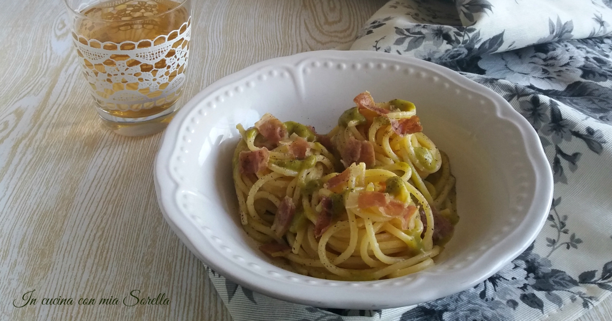 Spaghetti alla crema di piselli e prosciutto