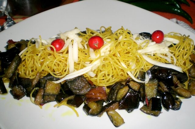Spaghetti alle melanzane in agrodolce