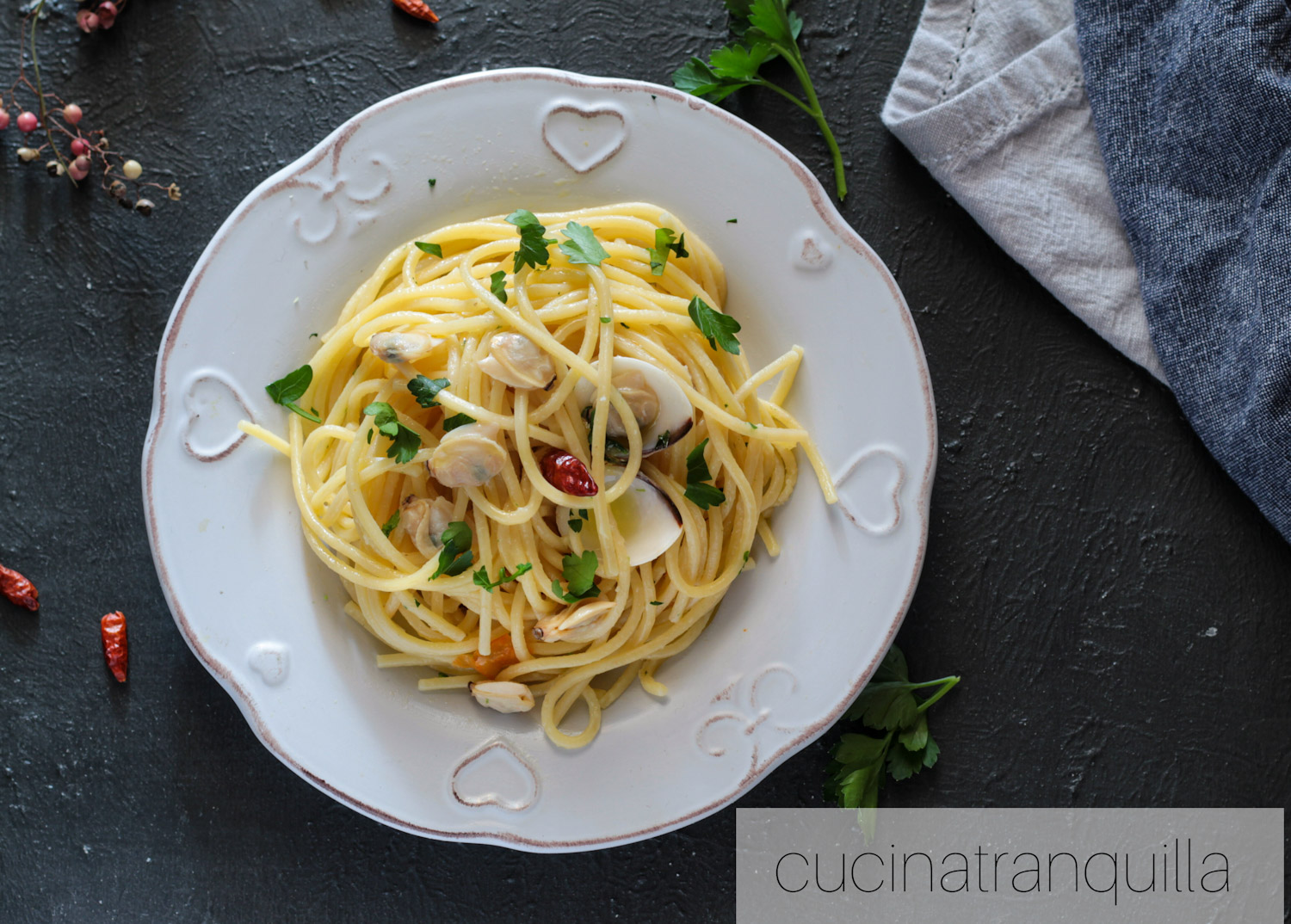 Spaghetti alle vongole con peperoncino