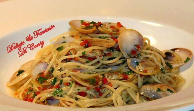 Spaghetti alle vongole e pachino