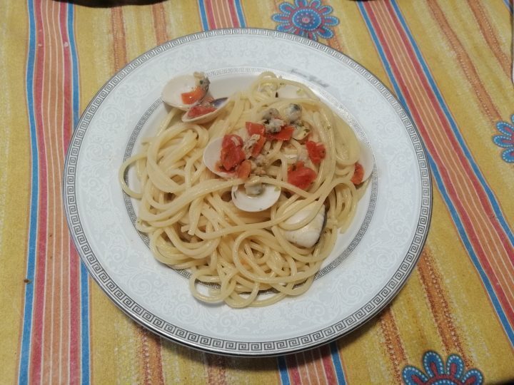 Spaghetti alle vongole e pomodorini