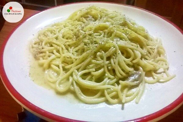 Spaghetti cacio e pepe