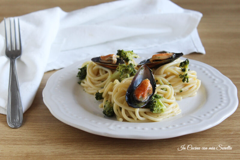 Spaghetti con broccoli cozze e colatura di alici di Cetara