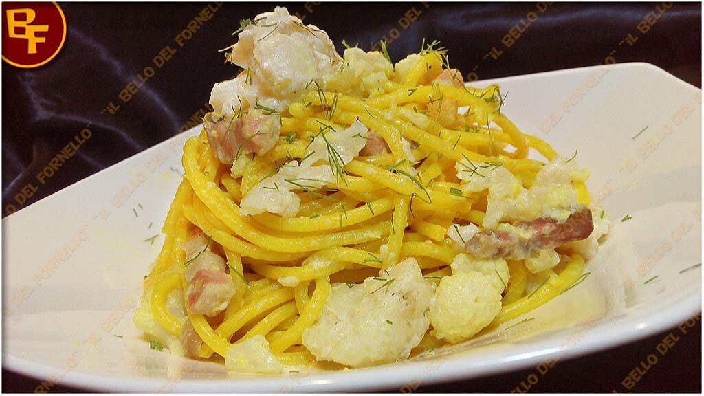 Spaghetti con cavolfiore bianco e pancetta al profumo di finocchio