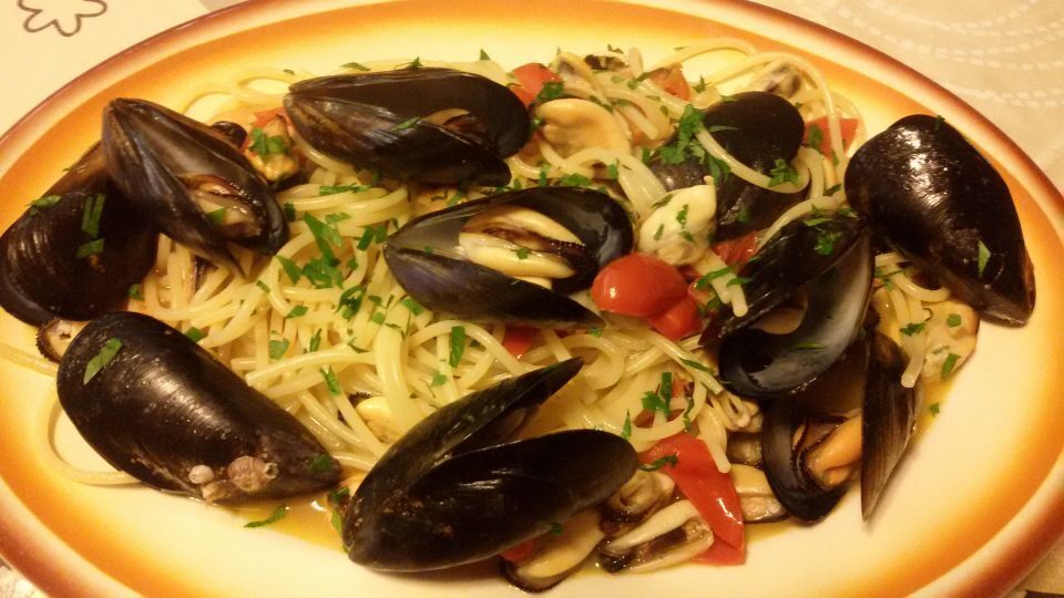 Spaghetti con cozze e limone