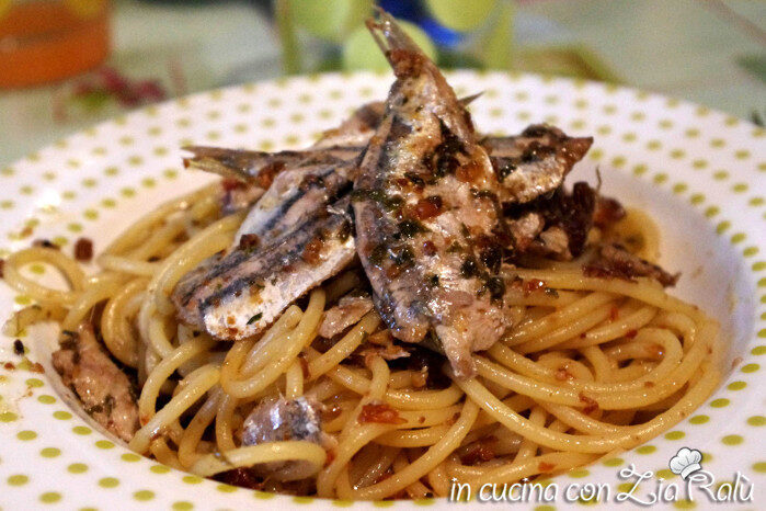 Spaghetti con le alici in agrodolce