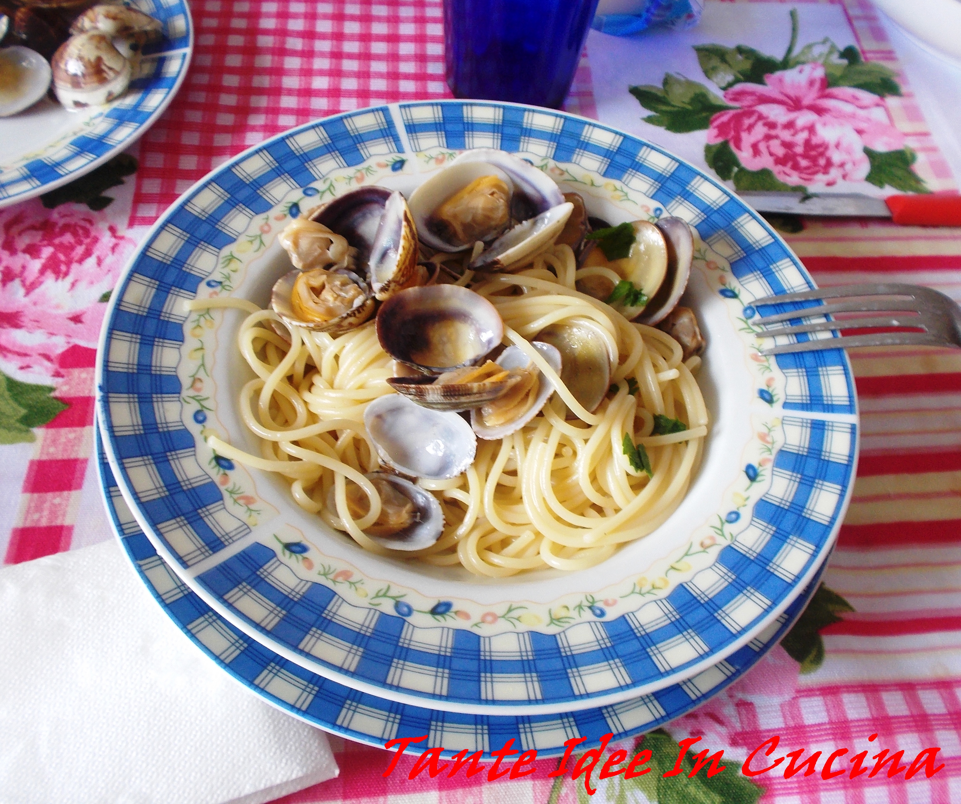 Spaghetti con le vongole in bianco