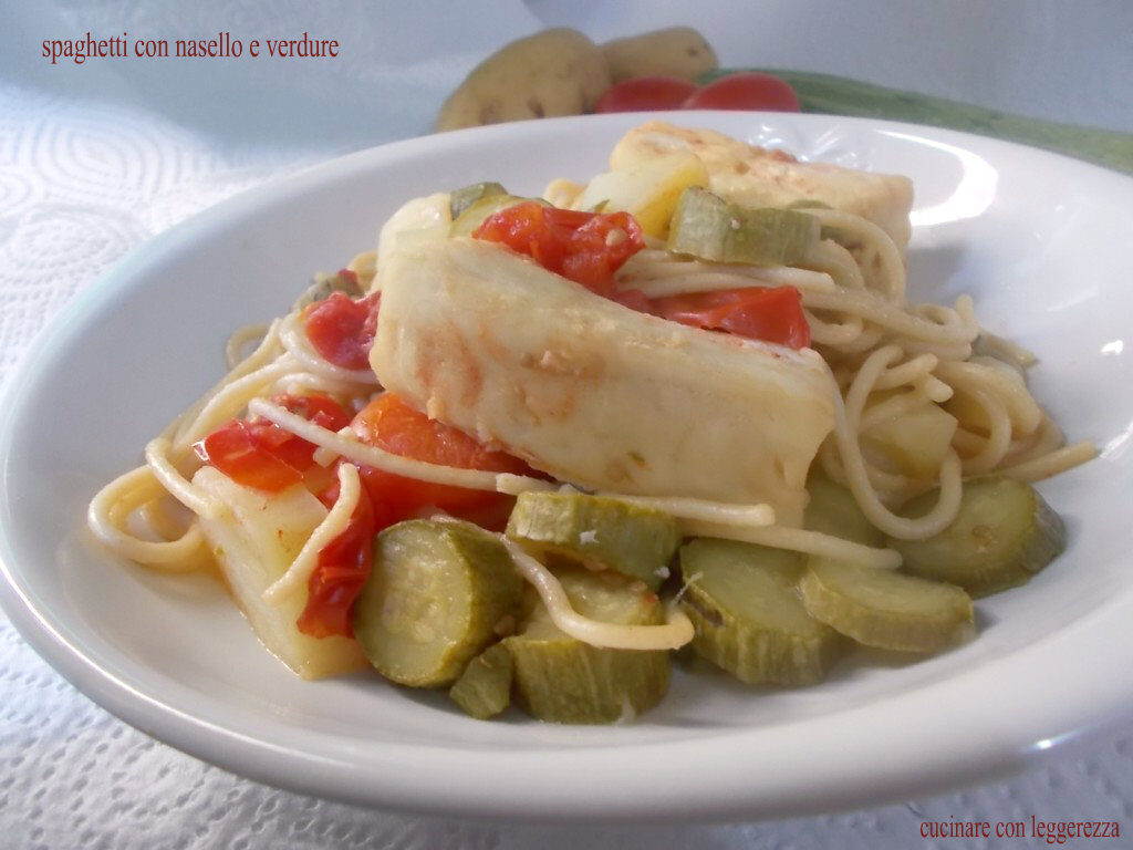 Spaghetti con nasello e verdure