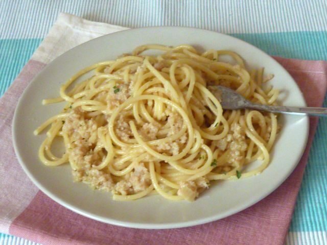 Spaghetti con polpa di granchio