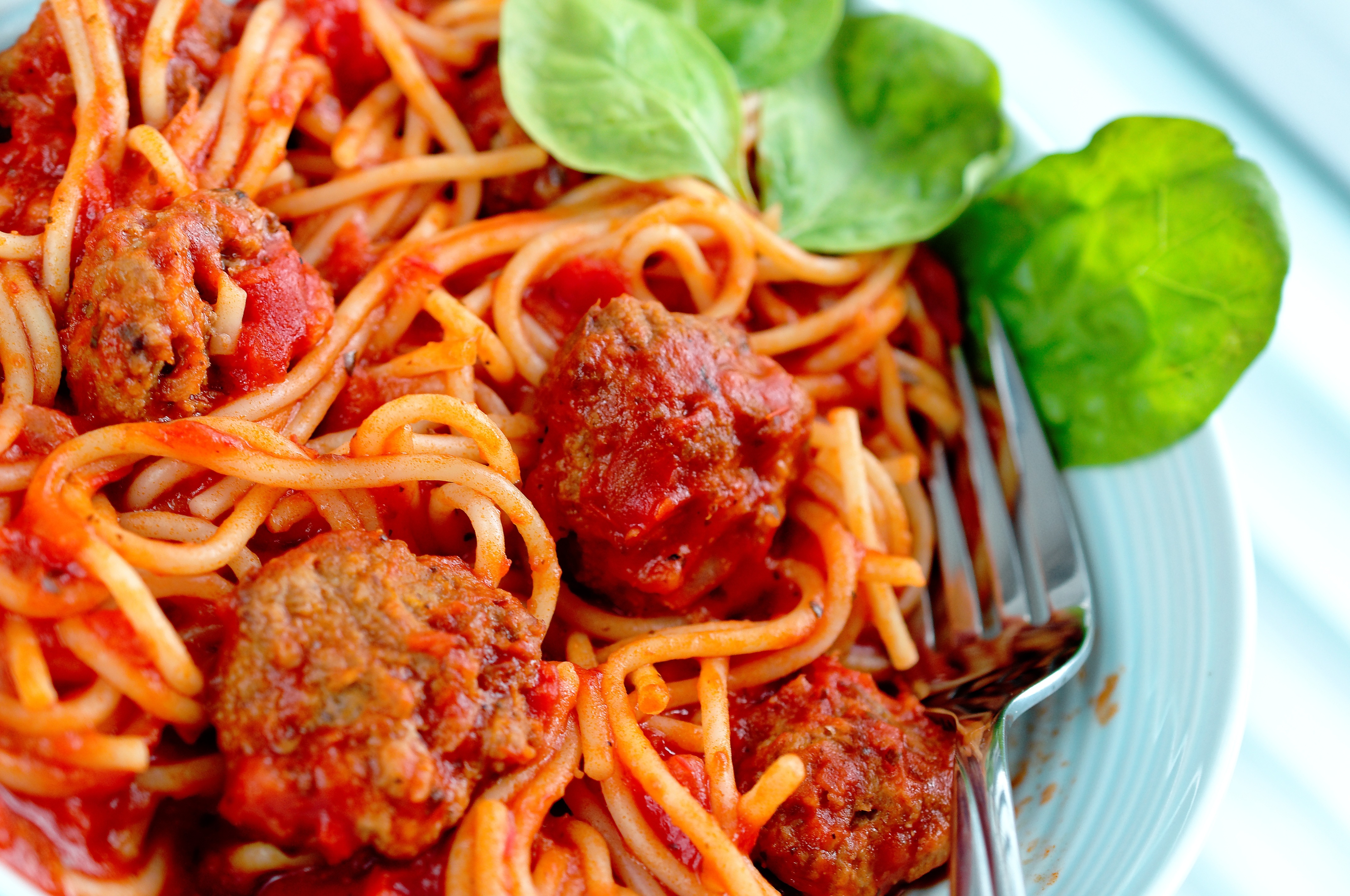 Spaghetti con polpette al sugo
