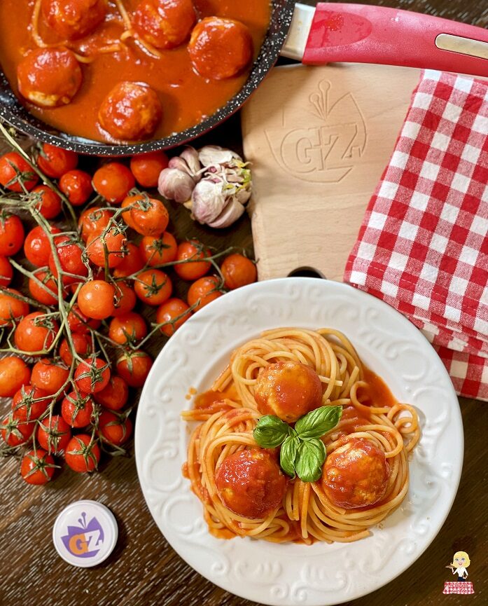 Spaghetti con polpette (with meatballs)