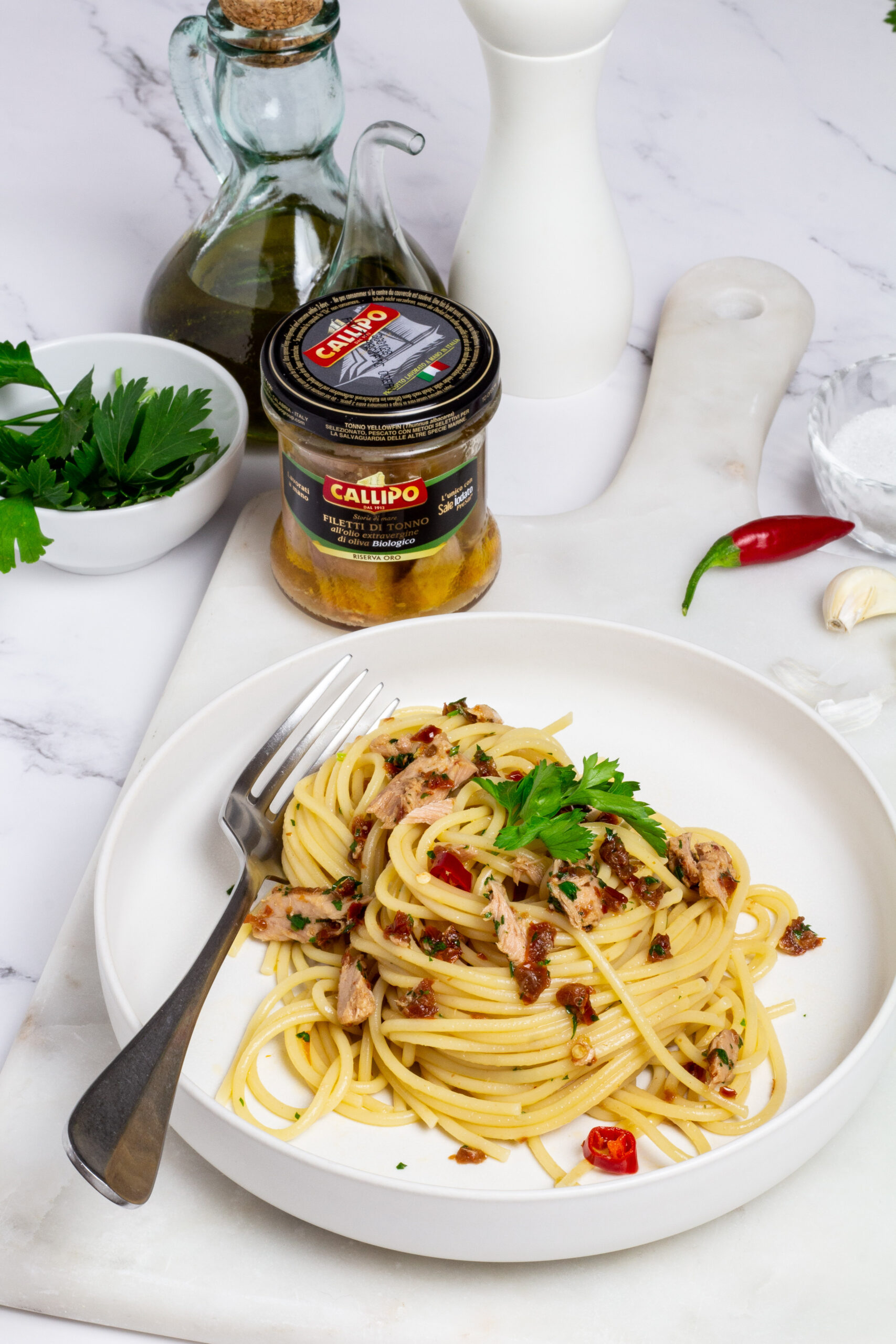 Spaghetti con tonno e colatura di alici