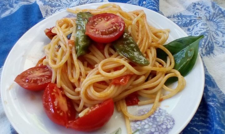 Spaghetti, datterini e friggitelli