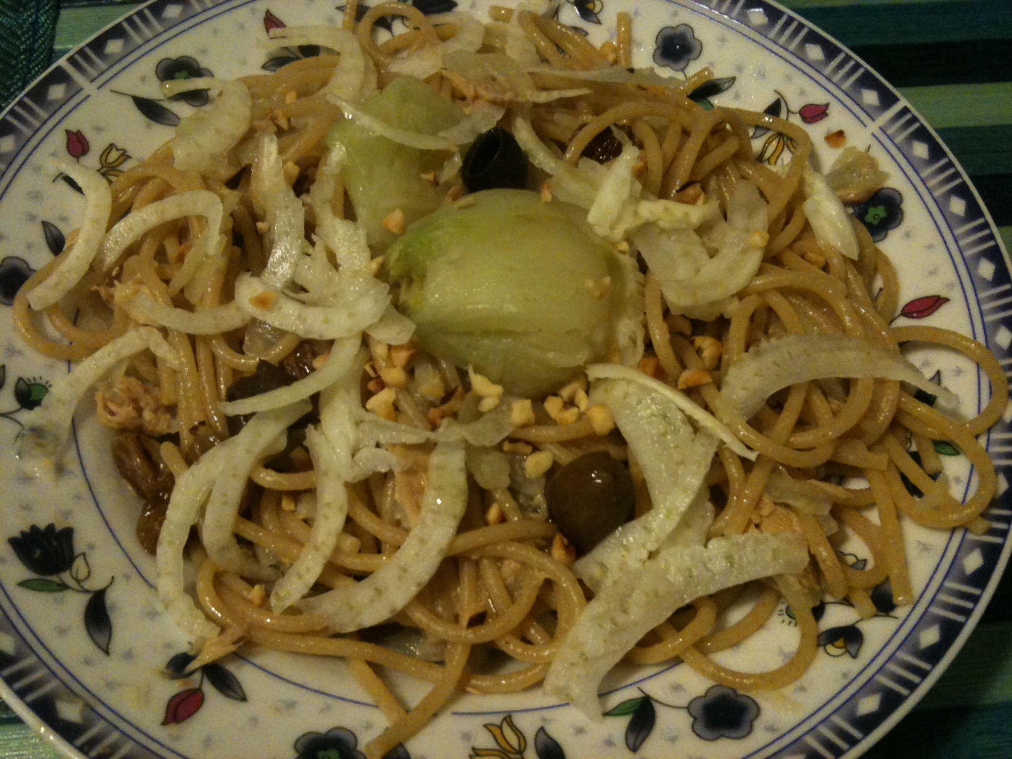 Spaghetti finocchi e nocciole | cucinare con il cuore